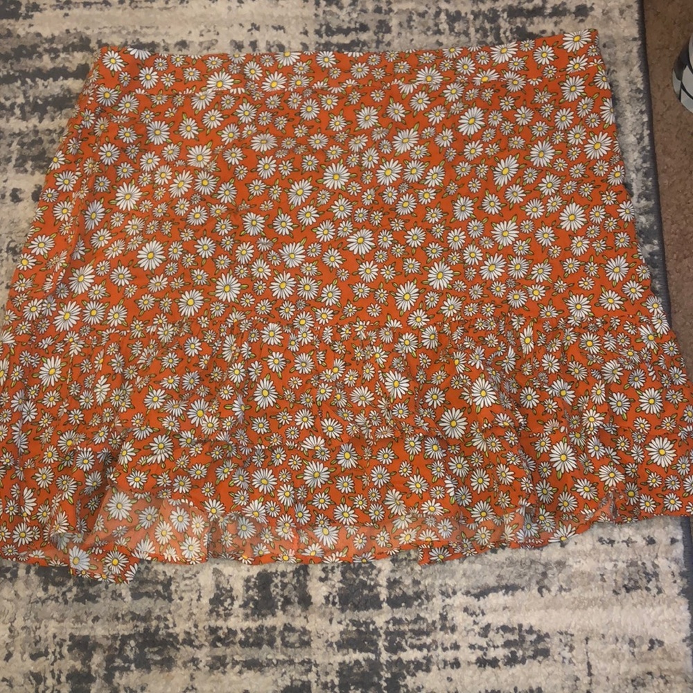 🧡 Ruffled Skirt